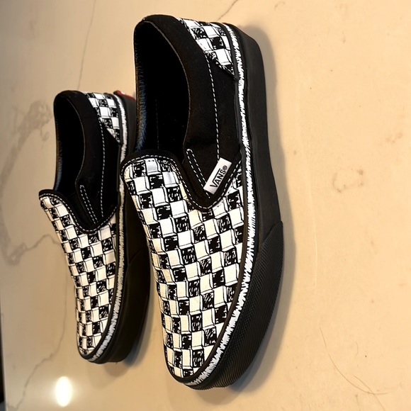 NWT unisex black and white checkered Vans US size 3 in kids - Picture 3 of 4